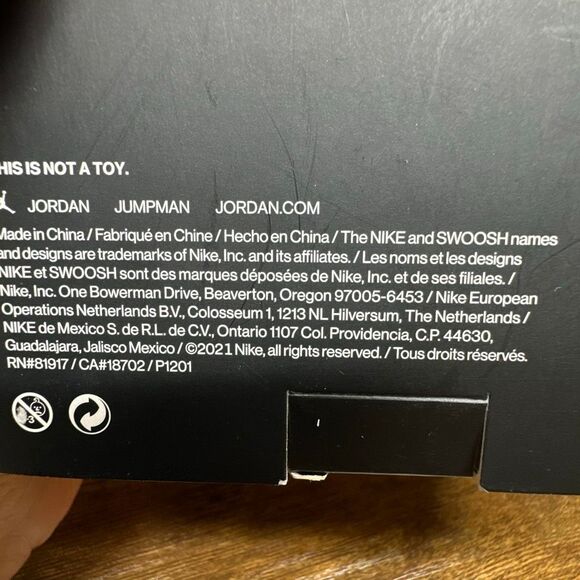 Jordan Ornament Newborn With Booties Air Jordan Black on Red Silver Logo - Picture 4 of 6